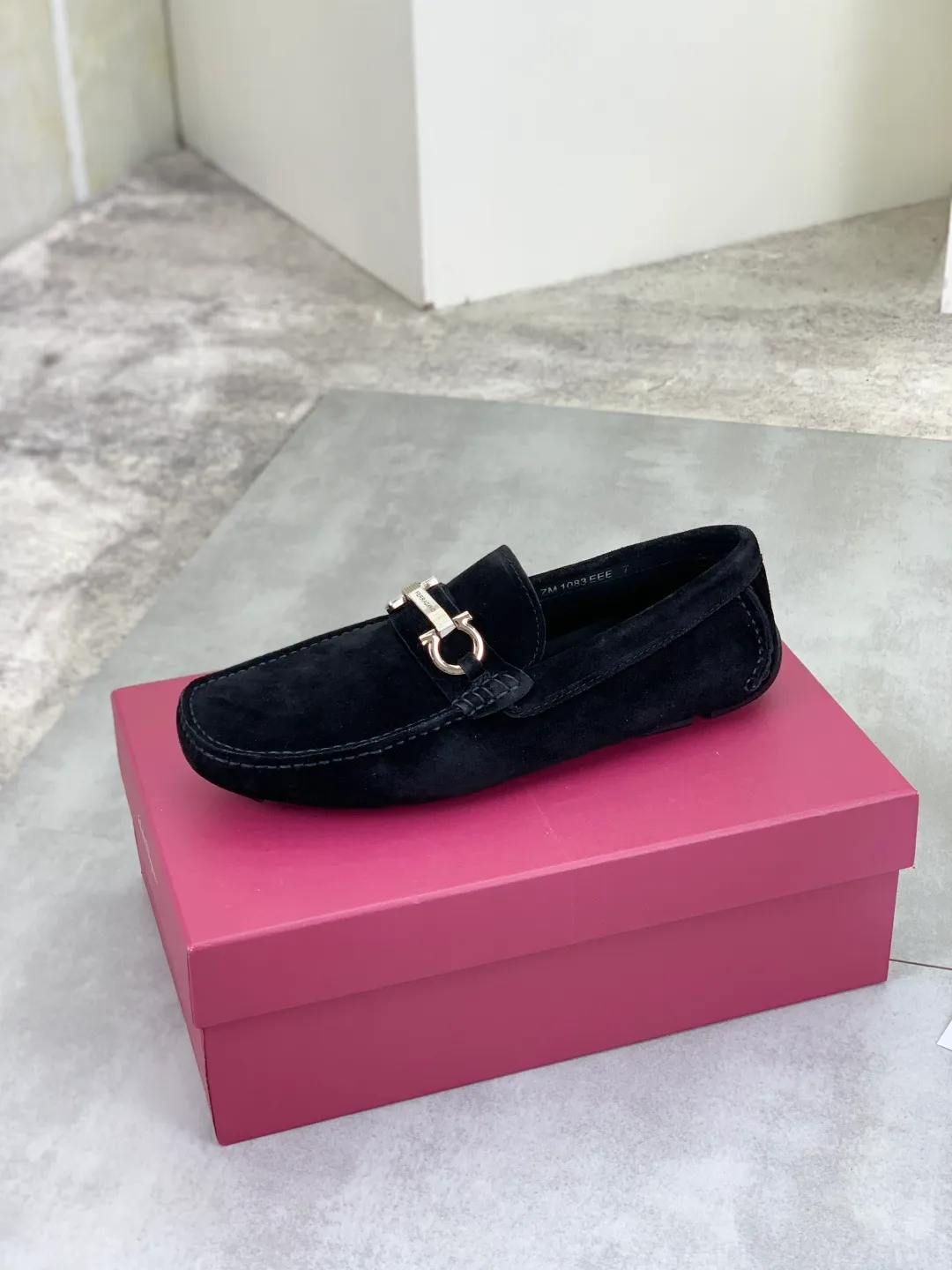 Men's shoes 💰P542 New model, high quality [Ferragamo/Ferragamo] Latest lazy slip-on shoes Original imported calfskin, imported cowhide lining + original luxury metal buckle + original combination outsole Comparison without pressure Code number: 38-45